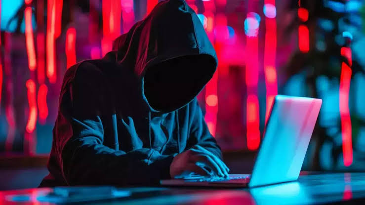 Kitui ‘Bri-Newspaper’ Blogger Exposed — Street Liquor, Drug Deals, and a Web of Lies